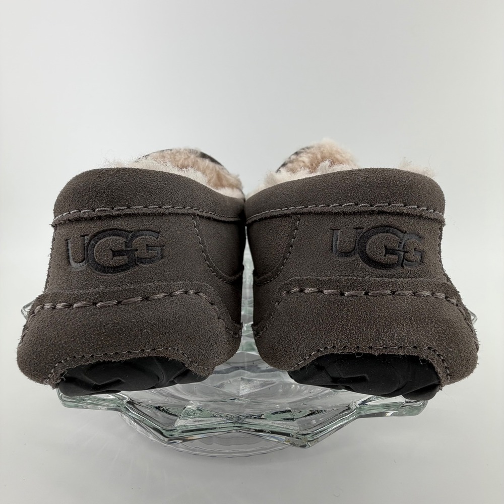 UGG Australia Men's Slippers Dark Gray Suede Shearling Lined Moc Toe Size 9 - Picture 5 of 10